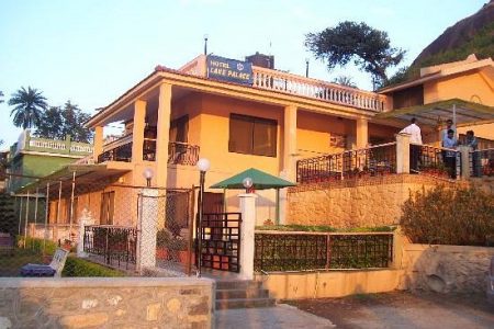 Hotel Lake Palace Mount Abu